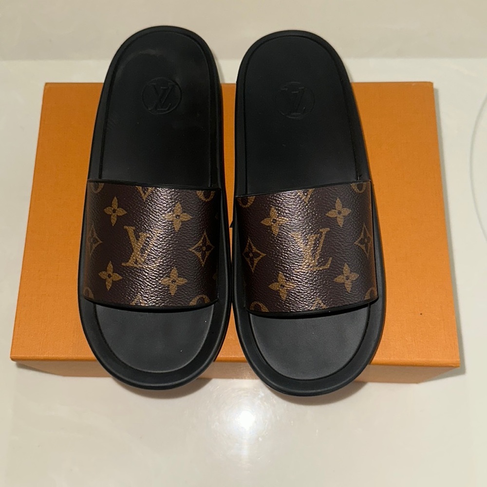 Women’s Louis Vuitton sandals